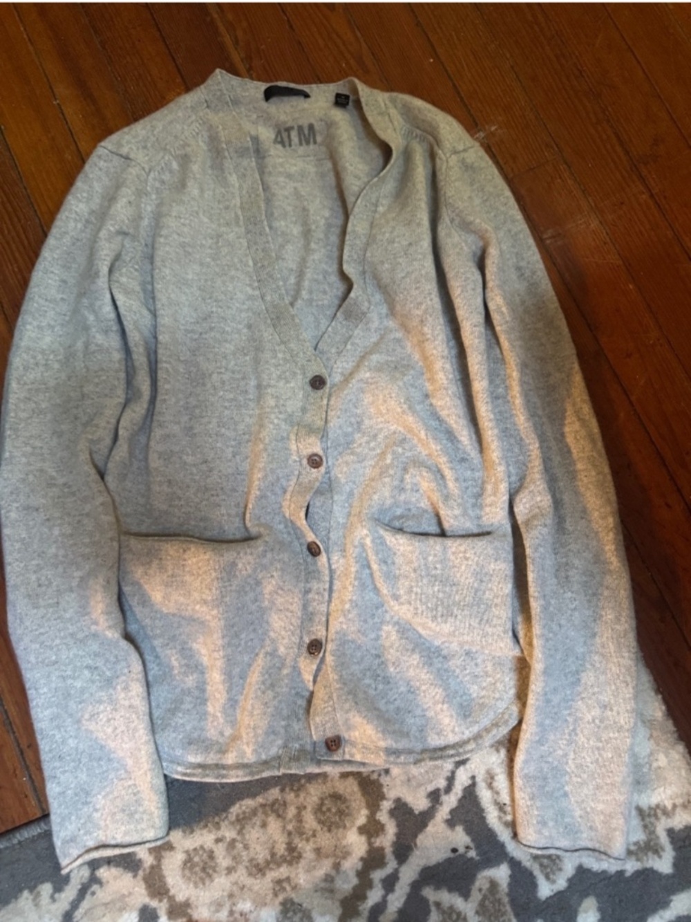 ATM Anthony Thomas Melillo Light Gray 100% cashmere Button-Front Cardigan